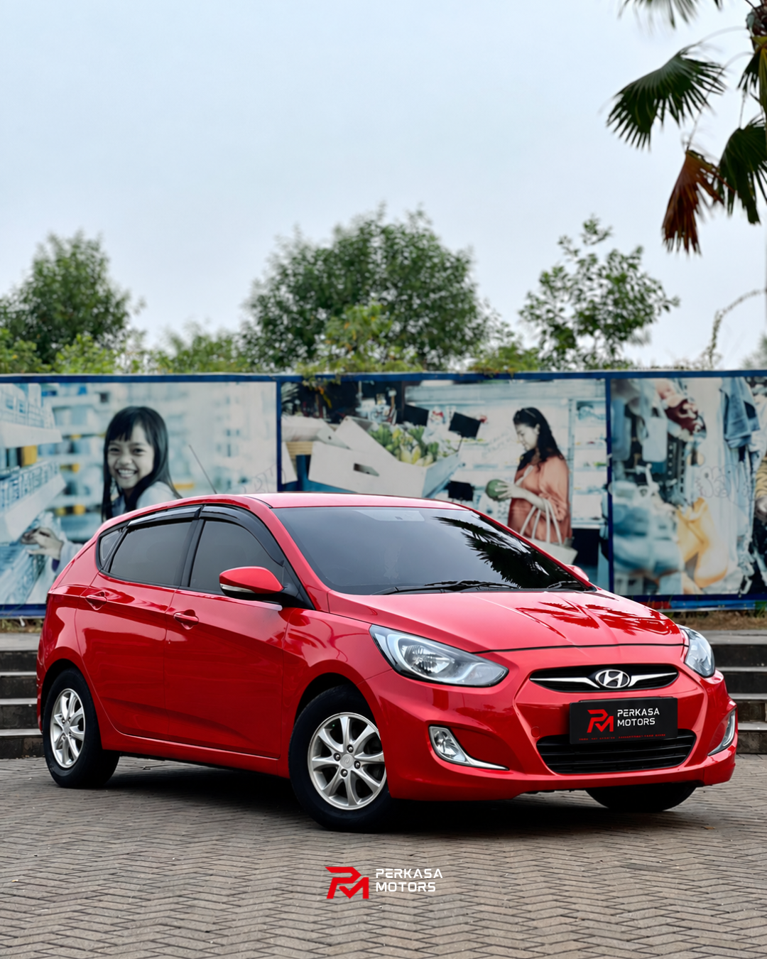 HYUNDAI GRAND AVEGA HATCHBACK 2011 — foto 2